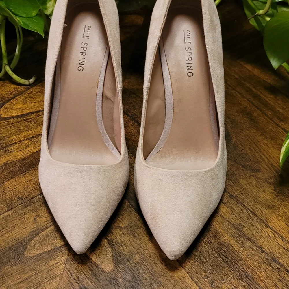 Call it spring suede pump - Picture 2 of 9
